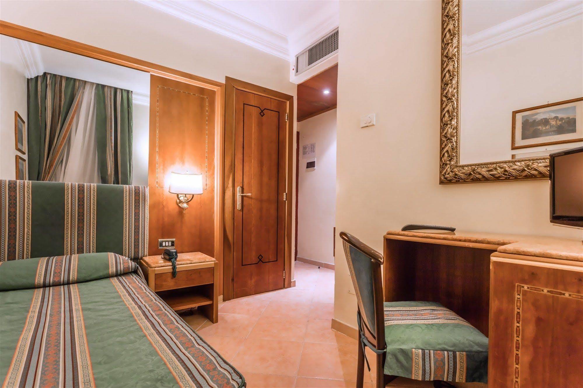 Raeli Floridia Hotel Roma